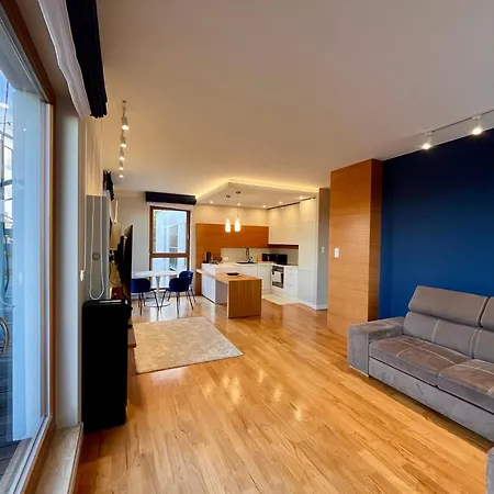 Nadmorskie Clonowo Apartment *